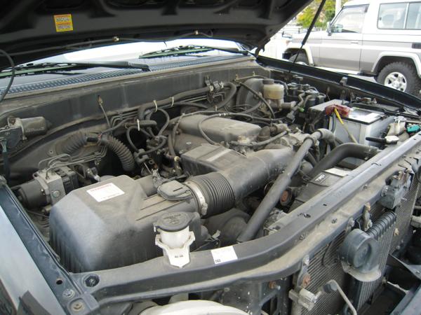 2000年 タンドラ LTD 4.7L V8エンジン 新車並行｜4WD・逆輸入車 トップフラッグ